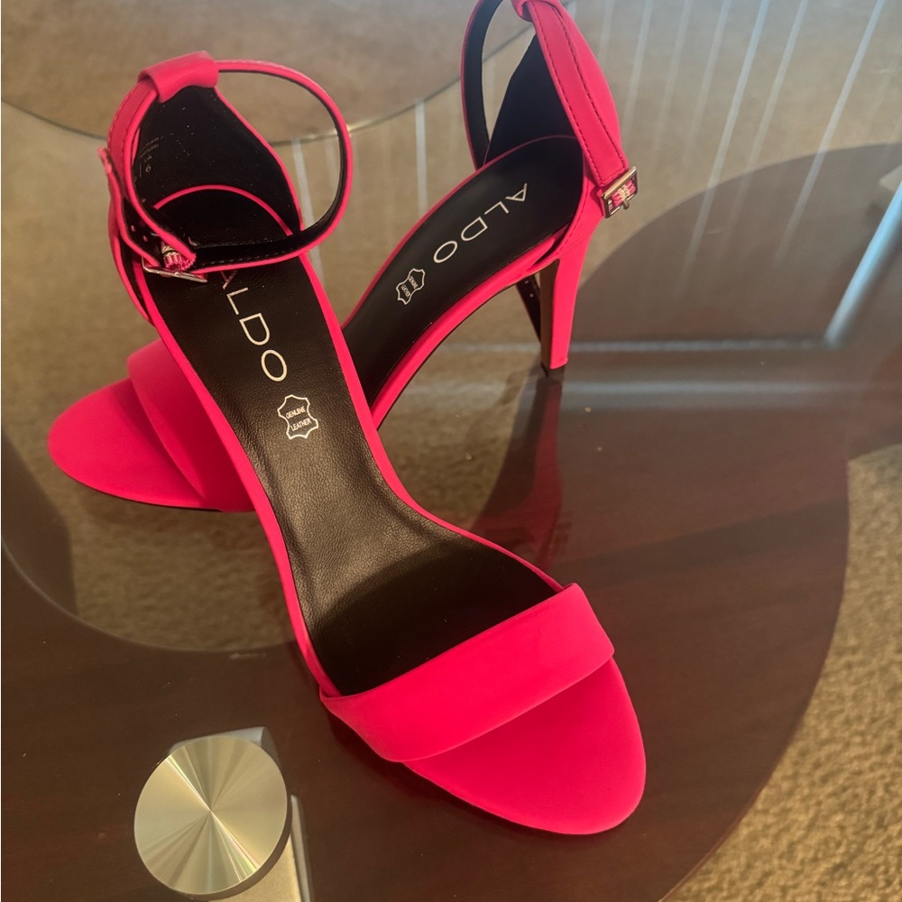 Aldo Red Suede Heels with Stiletto and Ankle Strap - Picture 2 of 5